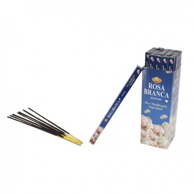 Incenso Rosa Branca BEXAR em embalagem azul com varetas pretas