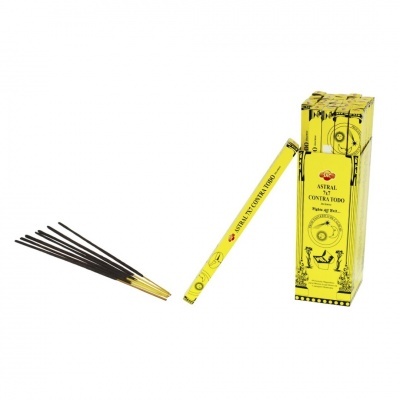 Conjunto de incensos Astral 10 contra todo em embalagem amarela com varas pretas e suporte dourado