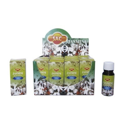 Óleo essencial de jasmim com embalagens verdes e flores brancas