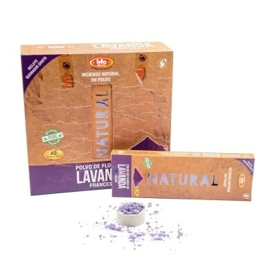 Embalagem de incenso natural em pó lavanda com incenso em pó roxo e recipiente branco pequeno