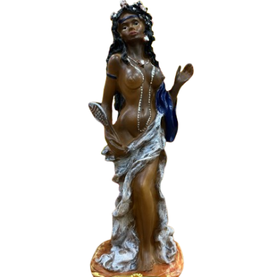 Estátua decorativa de Yemanjá em resina com saia branca e detalhes azuis