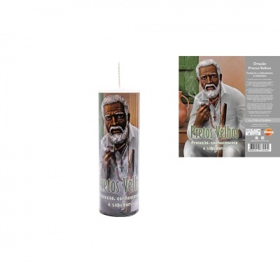 Vela branca decorativa com imagem de homem idoso e texto em português