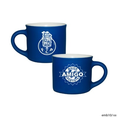 Duas canecas azuis, uma com logótipo do FCP e outra com texto MAIOR AMIGO PORTISTA