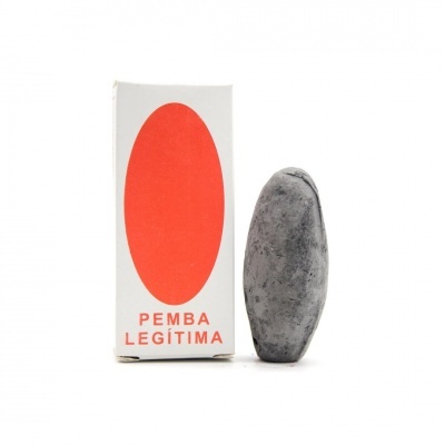 Pedra cinzenta de pemba com embalagem branca e oval vermelho