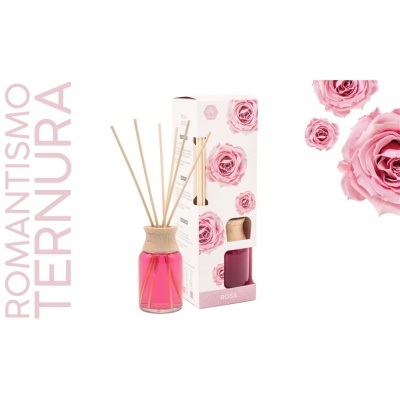 Difusor de aromas rosa com pauzinhos e caixa decorada com rosas