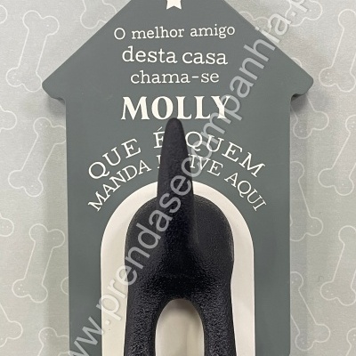 Placa de parede cinzenta com texto e gancho em forma de traseiro de cão preto