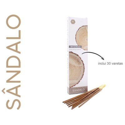 Embalagem branca de incenso sândalo com estampa de madeira e 30 varetas marrons com pontas amarelas