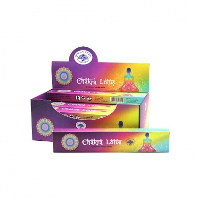 Caixas de incenso Chakra Lotus com fundo colorido e figura meditativa