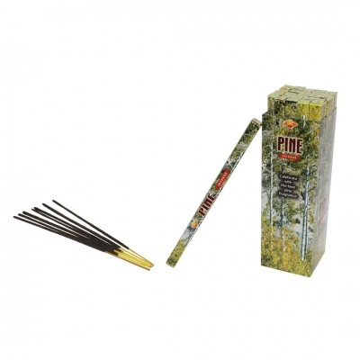 Incensos PINE com embalagem verde com padrão de floresta de pinheiros