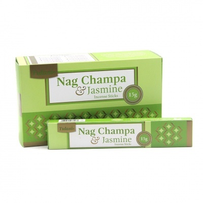 Pacotes verdes de incenso Nag Champa & Jasmine com texto e padrão dourado