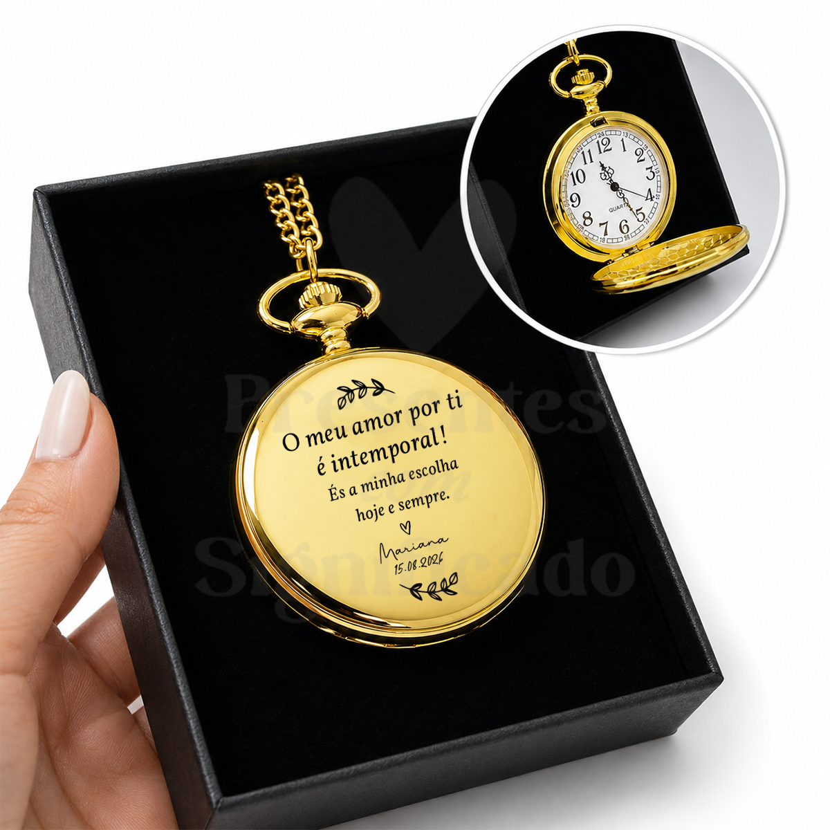 Relógio de bolso c/ gravação personalizada Relógio de bolso dourado com gravação e mostrador branco dentro de caixa preta