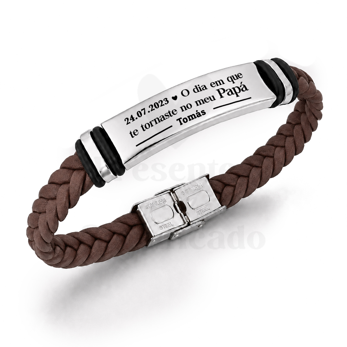 Pulseira masculina em couro e aço (castanho) Pulseira com banda trançada castanha e placa metálica gravada