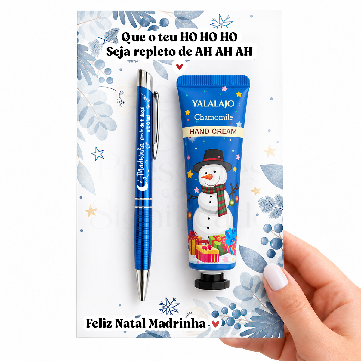 Kit de Natal Personalizado com Caneta e Creme – Azul Caneta azul metálica e tubo azul de creme para mãos com boneco de neve e decorações natalícias