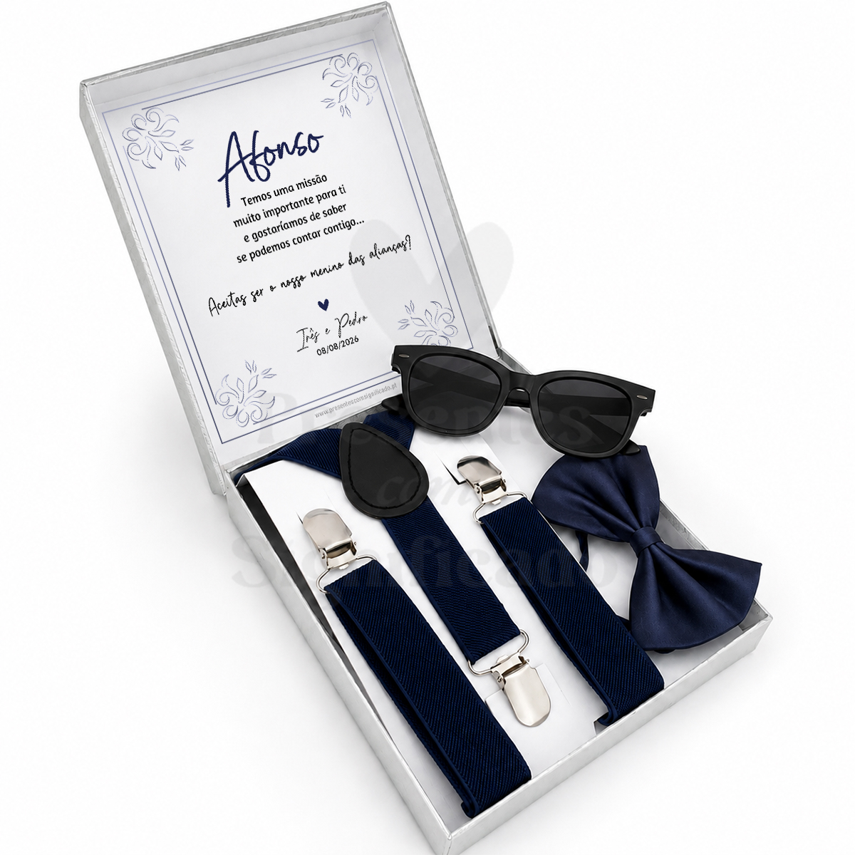 Kit Menino das alianças - Azul marinho Conjunto de suspensórios, laço azul e óculos de sol numa caixa branca