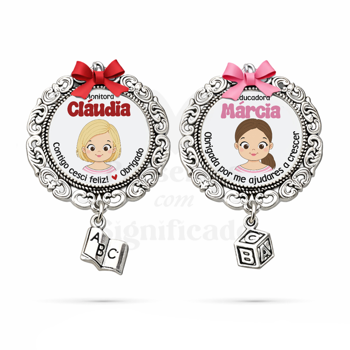 Alfinete p/ bata em metal Dois porta-chaves com moldura prateada, laços vermelhos e rosa, gráfico ABC e desenho de menina com texto em português