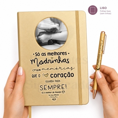 Caderno dourado personalizado com foto e mensagem para madrinhas acompanhado por caneta dourada com mensagem.