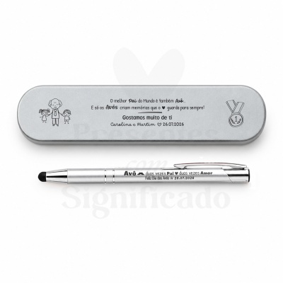 Estojo e caneta metálicos prateados com mensagens e desenhos dedicados a avôs
