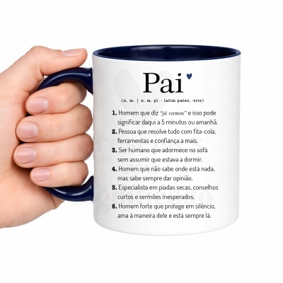 Caneca branca e azul com texto em português sobre a definição de Pai