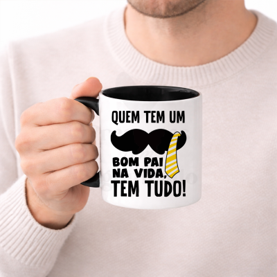 Caneca branca com asa preta e texto sobre pai