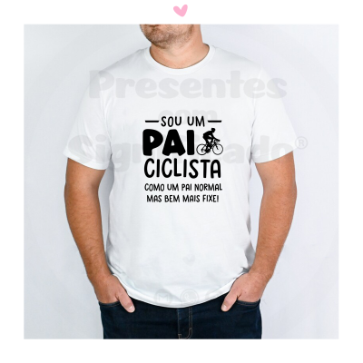 Camiseta branca com texto preto e desenho de ciclista