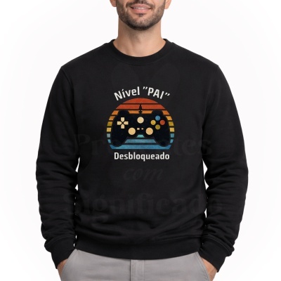 Sweatshirt preta com comando de videojogos e texto Nível PAI Desbloqueado