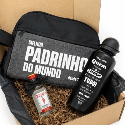 Caixa de presente com necessaire, garrafa preta e mini garrafa de gin