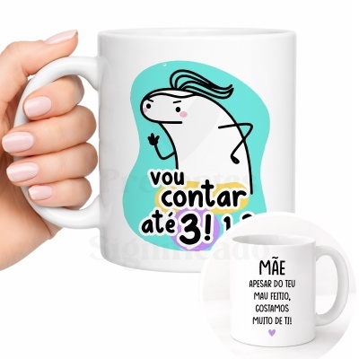 Caneca cerâmica branca com ilustração e textos em português