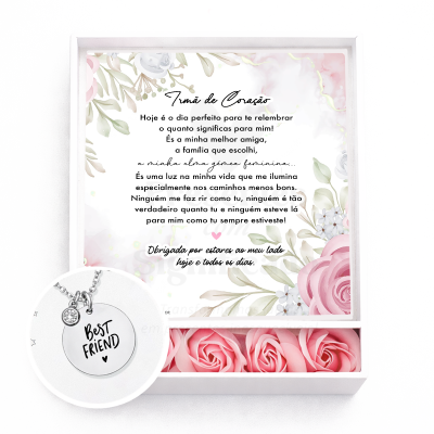 Caixa de presente com cartão floral e colar prateado com pendente BEST FRIEND