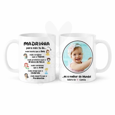 Caneca branca personalizada com mensagem para madrinha e foto de criança sorridente.