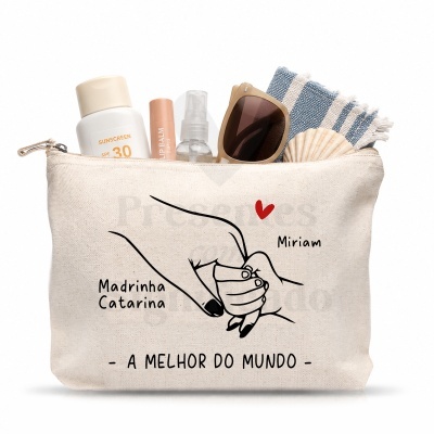 Necessaire bege com desenho de mãos e texto em preto e vermelho