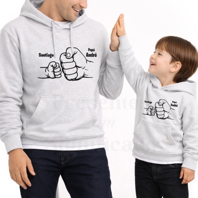 Sweatshirts cinzentas com estampa de punhos fechados e texto Santiago e Papá André