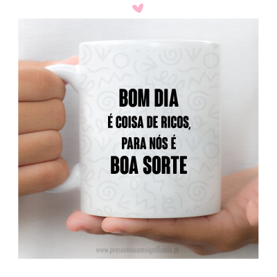 Caneca branca com texto motivacional em português