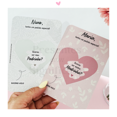 Cartões para pedidos especiais com corações e texto para padrinho e madrinha
