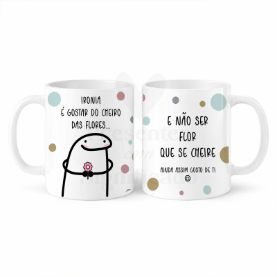 Conjunto de duas canecas brancas com texto e desenho colorido em português