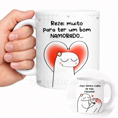 Caneca branca com ilustrações e texto em português sobre namorado