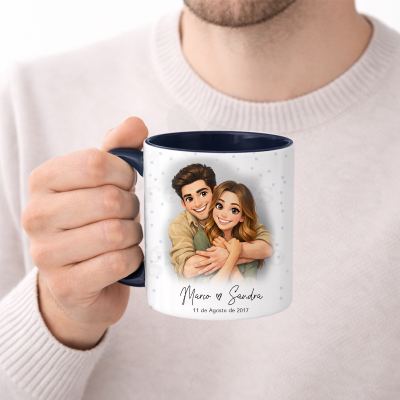 Caneca personalizada com ilustração de casal e texto em português.