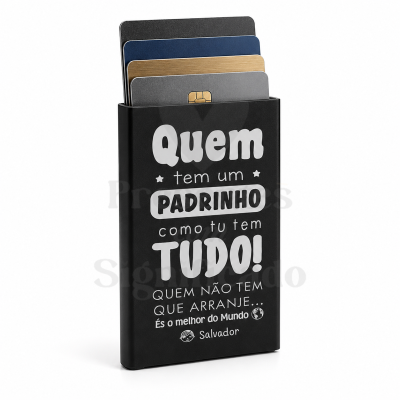 Porta-cartões preto com texto em português e cartões inseridos.
