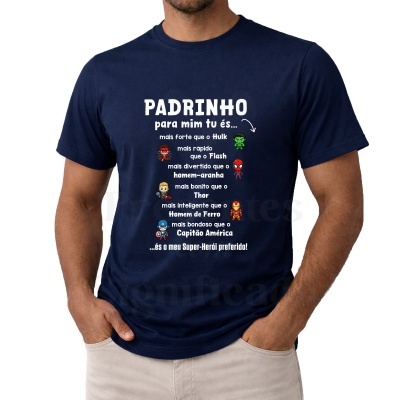 T-shirt azul escura para homem com texto e imagens de super-heróis.