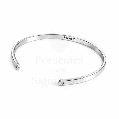 Pulseira rígida metálica prateada com gravação Always e corações nas extremidades