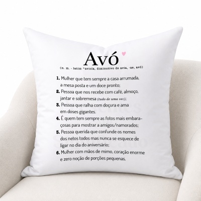 Almofada branca com texto sobre a definição da palavra Avó