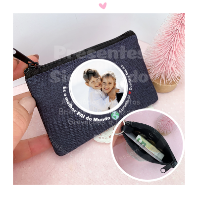 Carteira pequena azul com botão personalizado e fecho