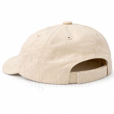 Boné bege claro em tecido de algodão com fechamento ajustável