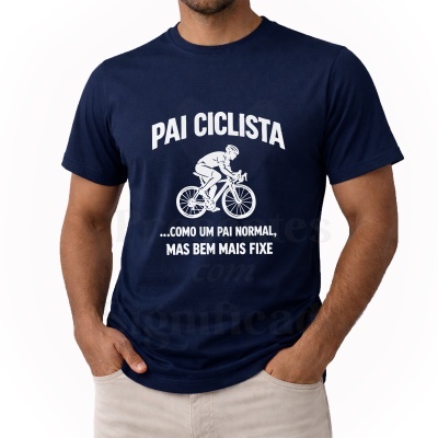T-shirt azul escuro com texto e ilustração de ciclista na frente