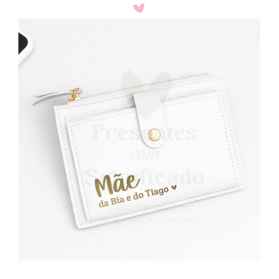 Carteira branca com fecho e gravação personalizada dourada