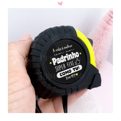 Trena preta e amarela com mensagem para padrinho em português