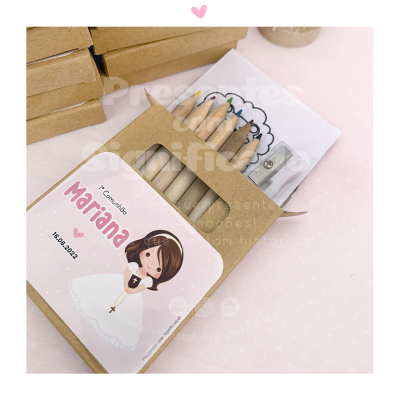 Caixa de lápis de cor com etiqueta personalizada de primeira comunhão