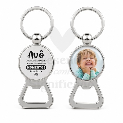 Porta-chaves prateado com mensagem e foto de criança sorridente