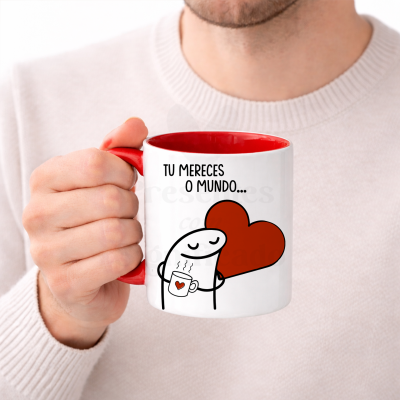 Caneca branca e vermelha com ilustração e texto em português