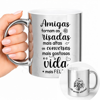 Caneca metálica prateada com texto e ilustração em preto sobre amizade e risadas.
