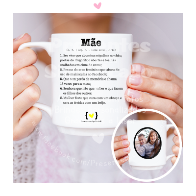 Caneca branca com definições da palavra Mãe e fotografia circular de duas mulheres